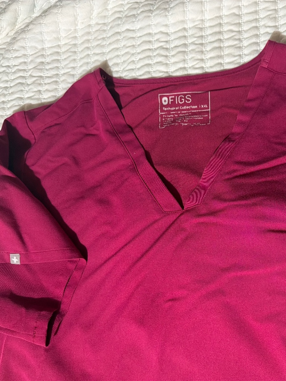 Figs woman’s Scrub set. - Picture 2 of 5
